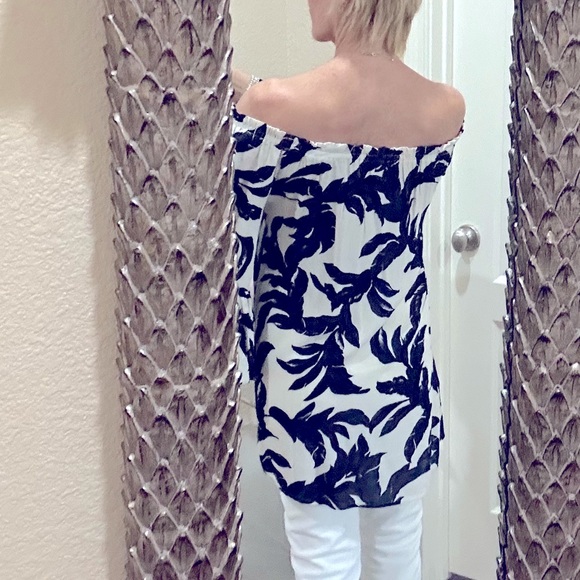 RB Couture Navy and Off White Off Shoulder Top - Picture 5 of 13